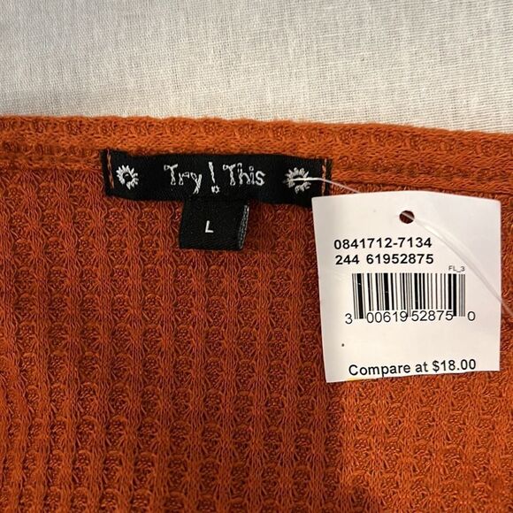 - NWT Try ! This rust color 3/4 sleeves midriff top. Large. decorative b… - Picture 6 of 7